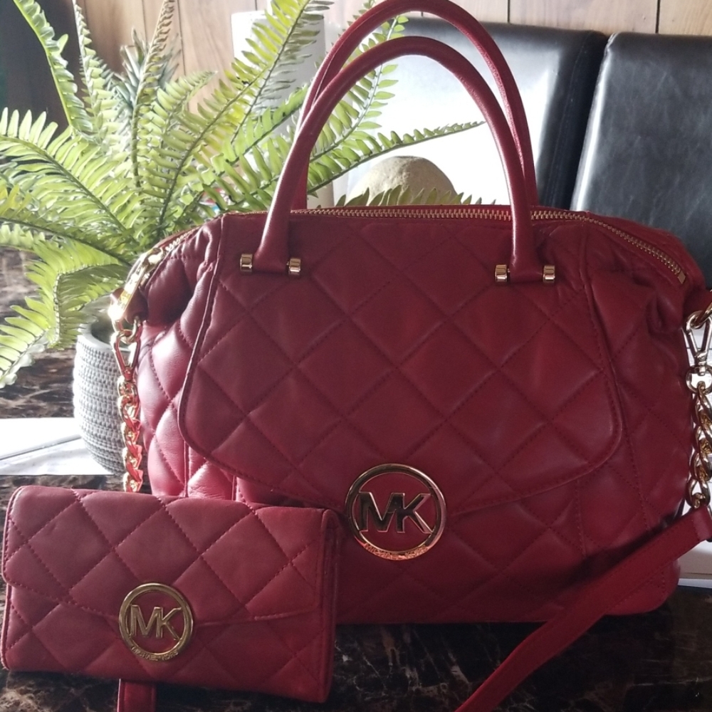 Michael Kors Fulton Quilted Leather Wallet & Bag